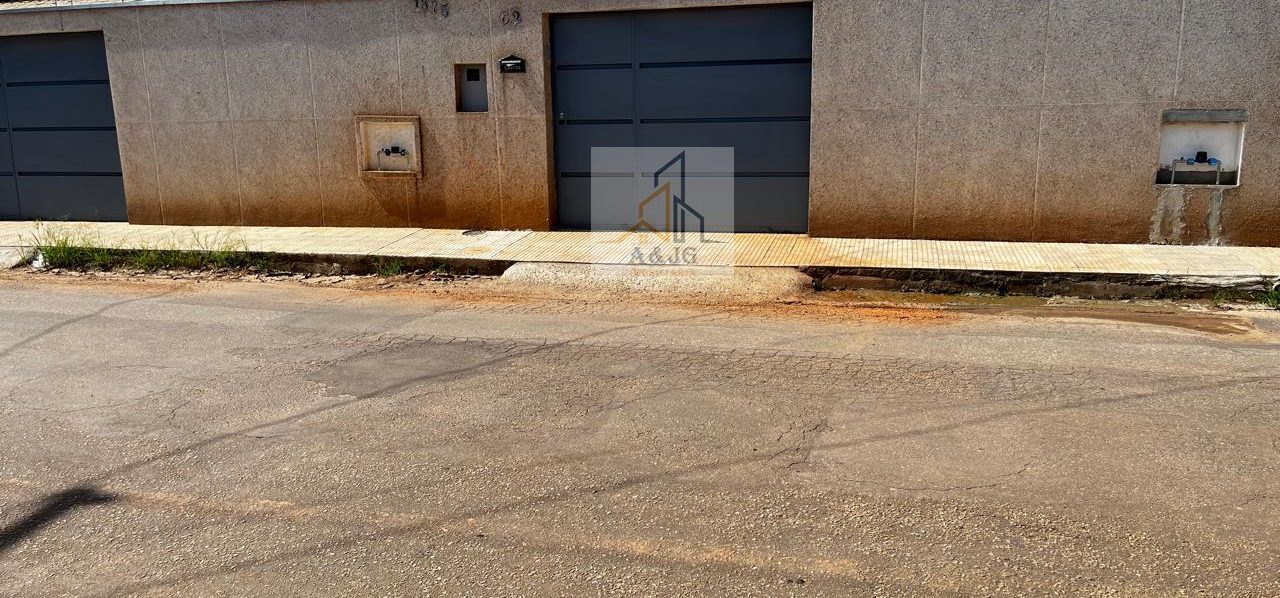 CASA NO BAIRRO SATÉLITE ( ACEITA FINANCIAMENTO)