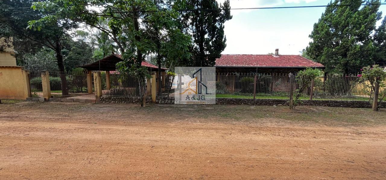 SÍTIO NO BAIRRO VIA MARIA REGINA (ICARAÍ)