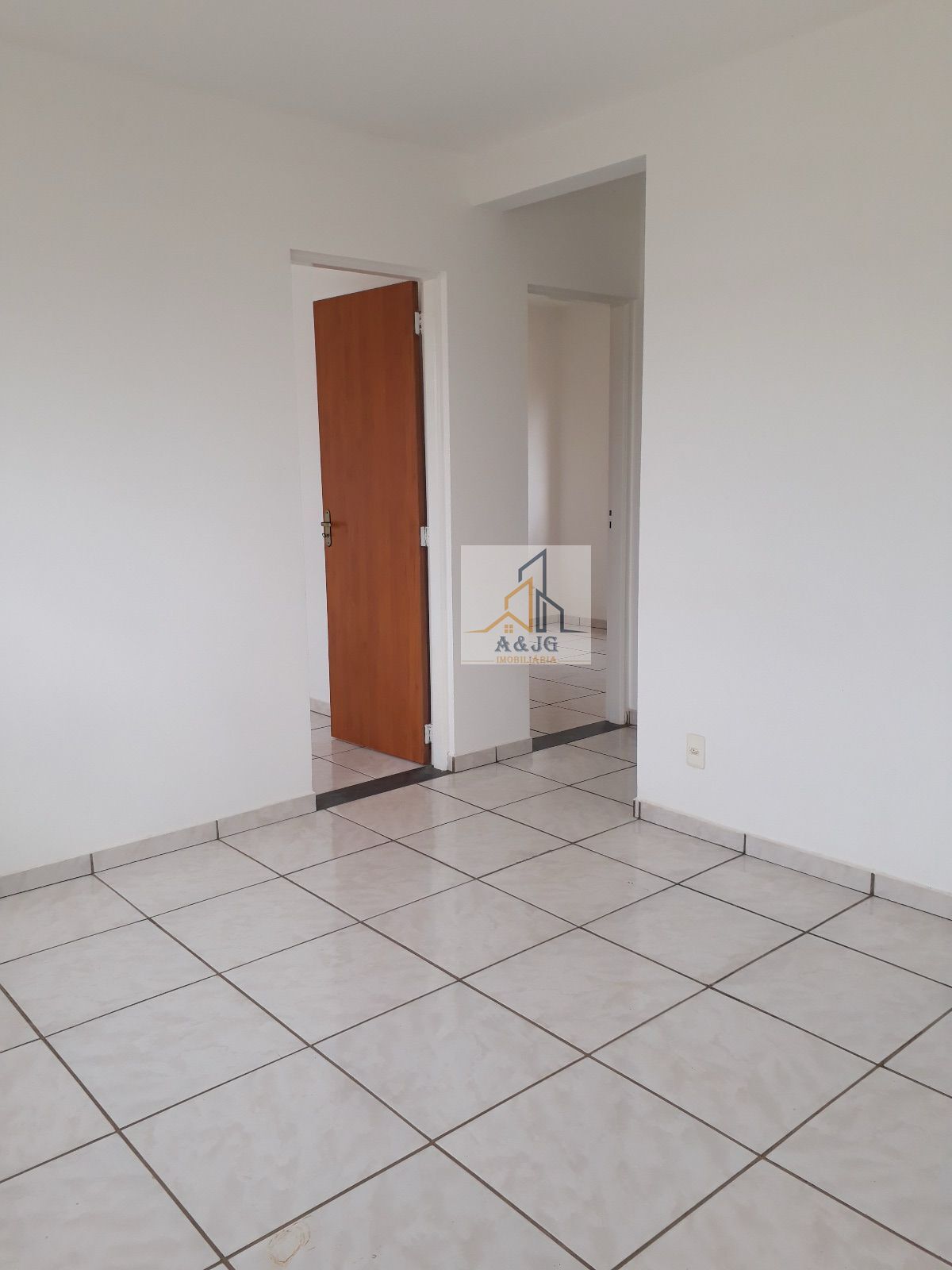APARTAMENTO NO BAIRRO GRANJAS ALVORADA ( ACEITA FINANCIAMENTO)