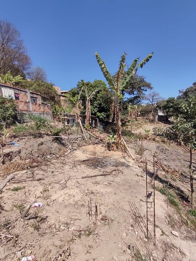 LOTE NO BAIRRO DUQUE DE CAXIAS EM BETIM LOTE NO BAIRRO DUQUE DE CAXIAS EM BETIM