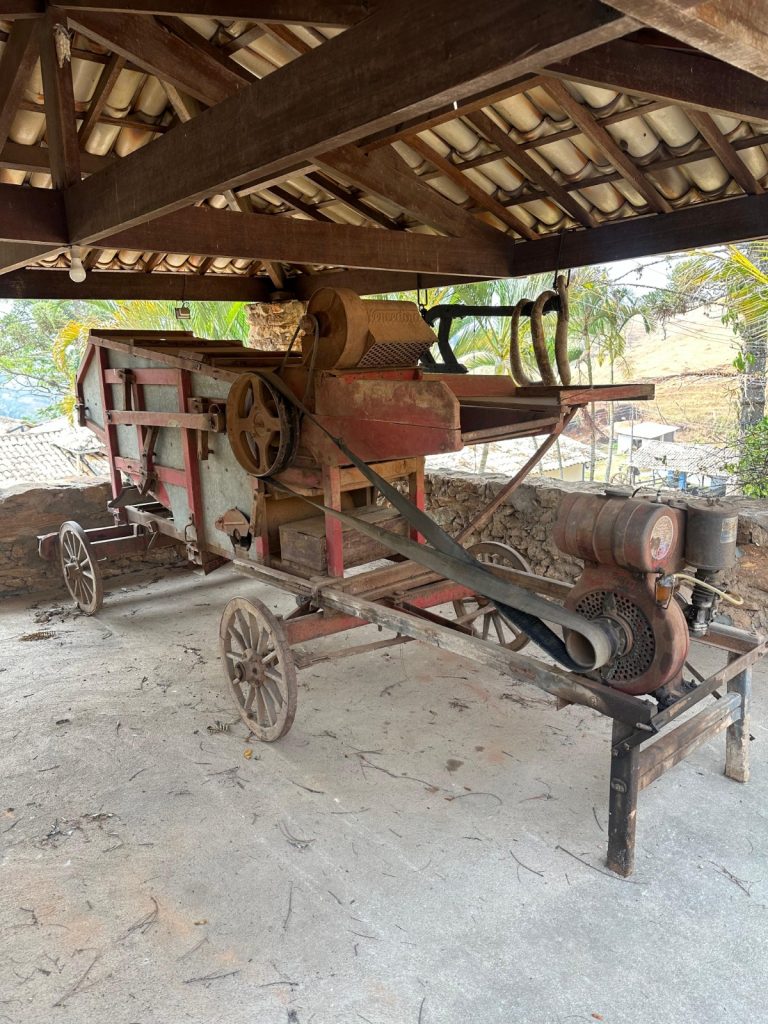 FAZENDA EM CARMÓPOLIS DE MINAS FAZENDA EM CARMÓPOLIS DE MINAS