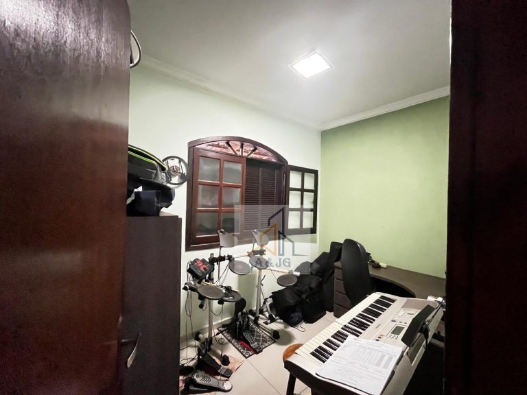 CASA NO BAIRRO CANAAN (OPORTUNIDADE) CASA NO BAIRRO CANAAN (OPORTUNIDADE)