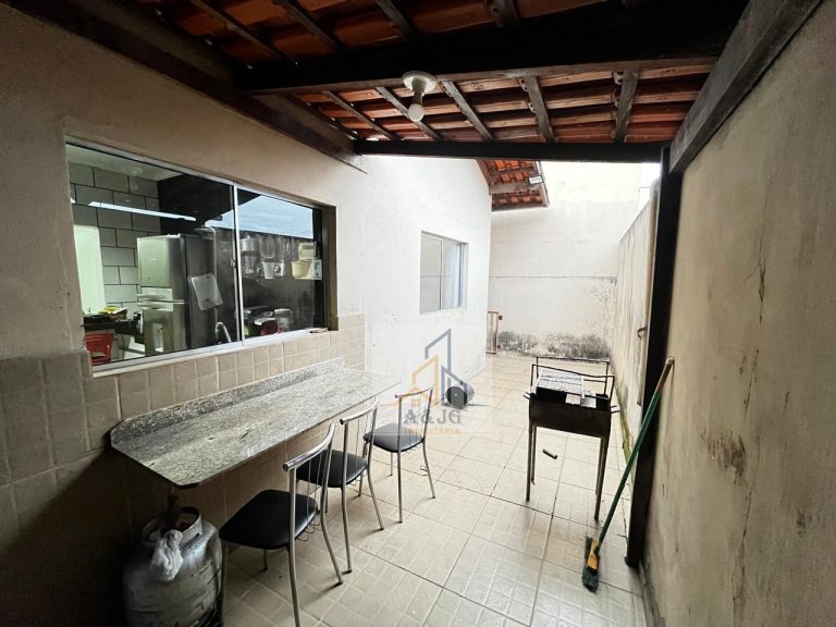 CASA NO BAIRRO CANAAN (OPORTUNIDADE) CASA NO BAIRRO CANAAN (OPORTUNIDADE)