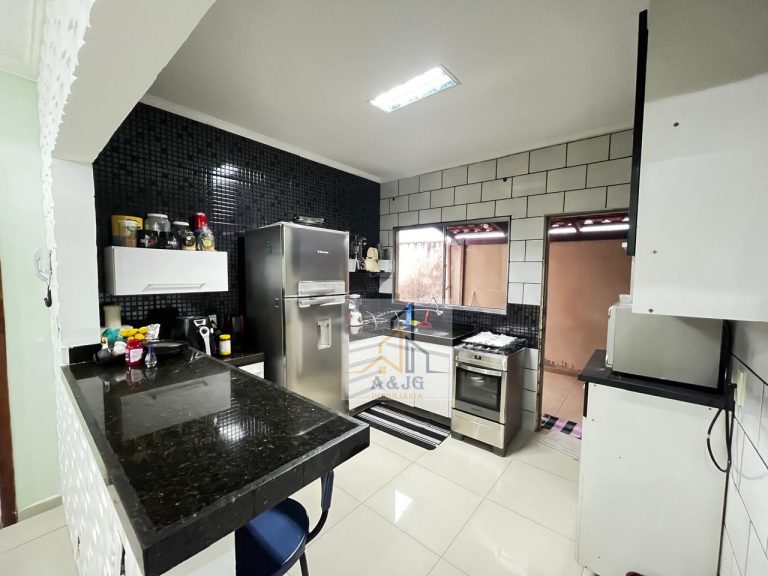 CASA NO BAIRRO CANAAN (OPORTUNIDADE) CASA NO BAIRRO CANAAN (OPORTUNIDADE)