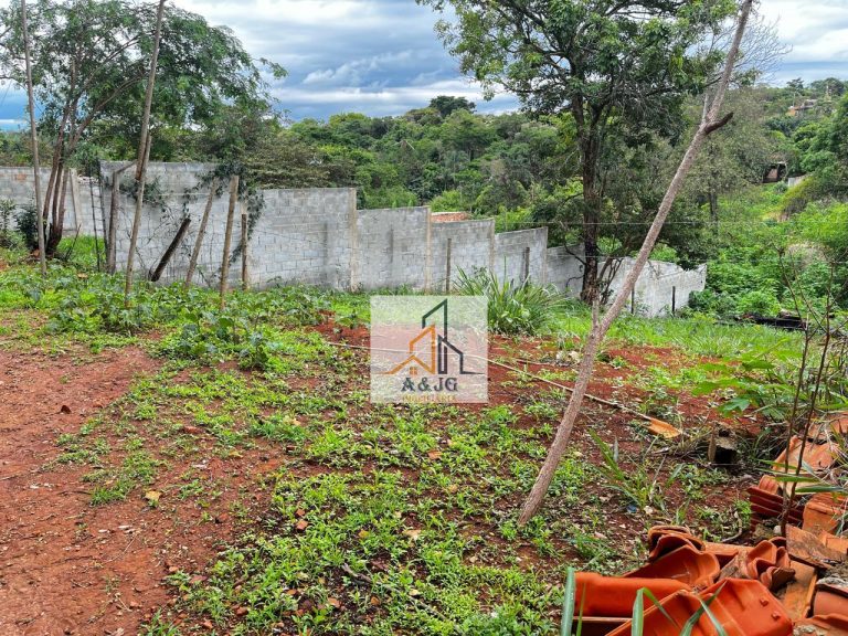 LOTE NO BAIRRO VILA MARIA REGINA ( ICARAÍ) LOTE NO BAIRRO VILA MARIA REGINA ( ICARAÍ)