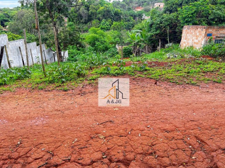 LOTE NO BAIRRO VILA MARIA REGINA ( ICARAÍ) LOTE NO BAIRRO VILA MARIA REGINA ( ICARAÍ)