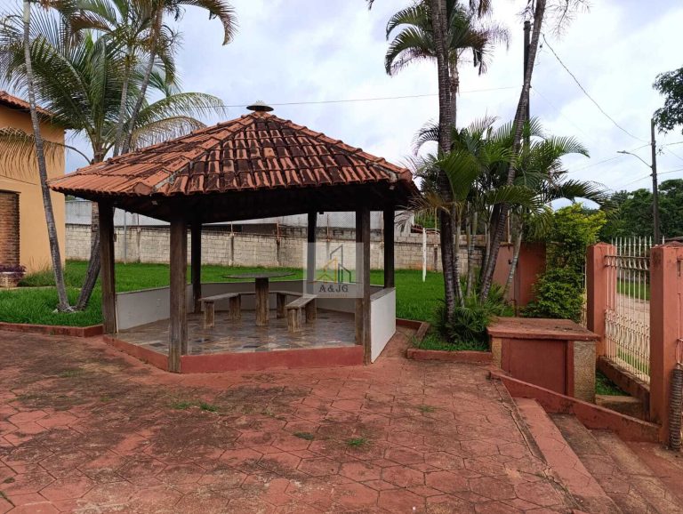 SÍTIO NO BAIRRO VILA MARIA REGINA (ICARAÍ) SÍTIO NO BAIRRO VILA MARIA REGINA (ICARAÍ)