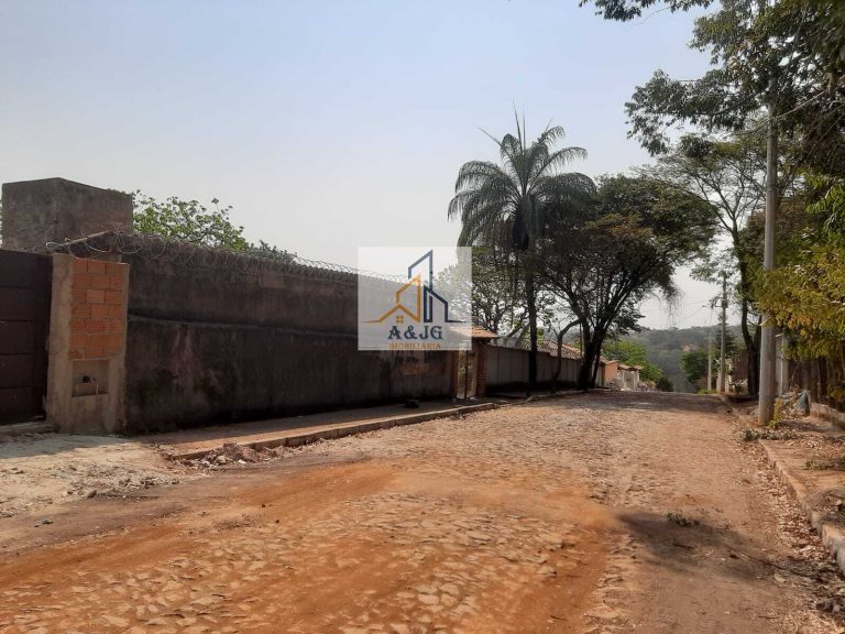 SÍTIO NO BAIRRO VILA MARIA REGINA ( ICARAÍ)