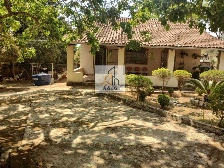 SÍTIO NO BAIRRO VILA MARIA REGINA ( ICARAÍ)