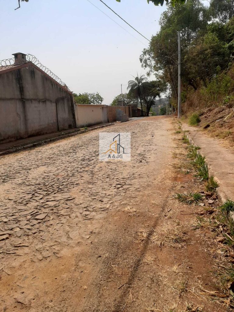 SÍTIO NO BAIRRO VILA MARIA REGINA ( ICARAÍ)