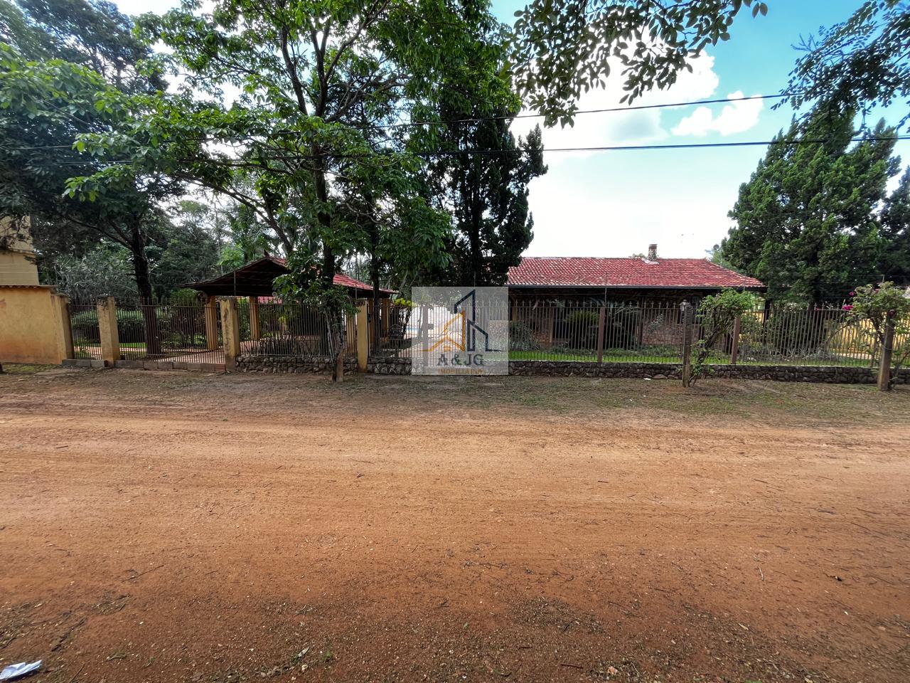 SÍTIO NO BAIRRO VIA MARIA REGINA (ICARAÍ)