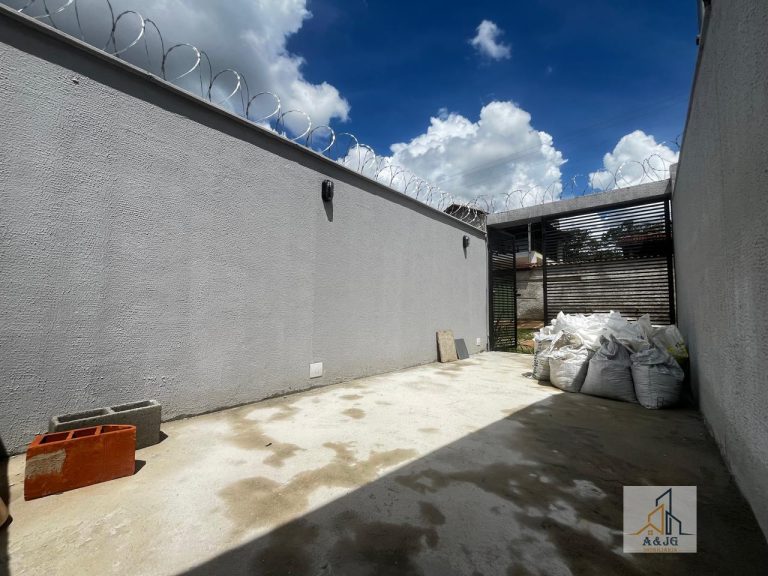 CASA NO BAIRRO PLANALTO (ACEITA FINANCIAMENTO) DOCUMENTAÇÃO INCLUSA CASA NO BAIRRO PLANALTO (ACEITA FINANCIAMENTO) DOCUMENTAÇÃO INCLUSA