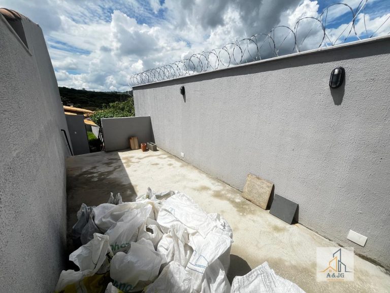 CASA NO BAIRRO PLANALTO (ACEITA FINANCIAMENTO) DOCUMENTAÇÃO INCLUSA CASA NO BAIRRO PLANALTO (ACEITA FINANCIAMENTO) DOCUMENTAÇÃO INCLUSA